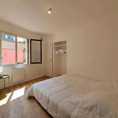 Milan - Au Milieu Des Maisons De Champagne Διαμέρισμα *