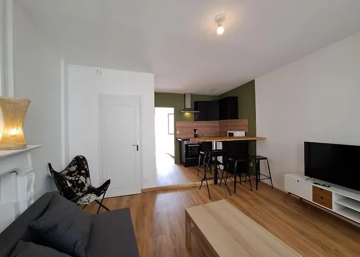 Milan - Au Milieu Des Maisons De Champagne Lägenhet Reims